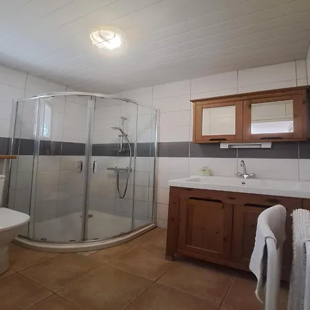 Appealing Apartment In Vezac With Swimming Pool Beynac-et-Cazenac Esterno foto