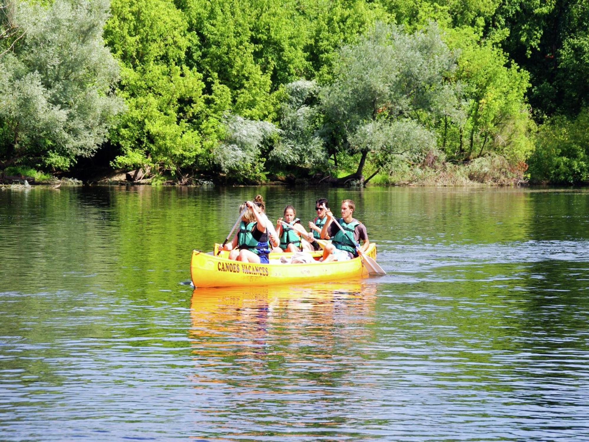Appealing In Vezac With Swimming Pool Holiday home Beynac-et-Cazenac