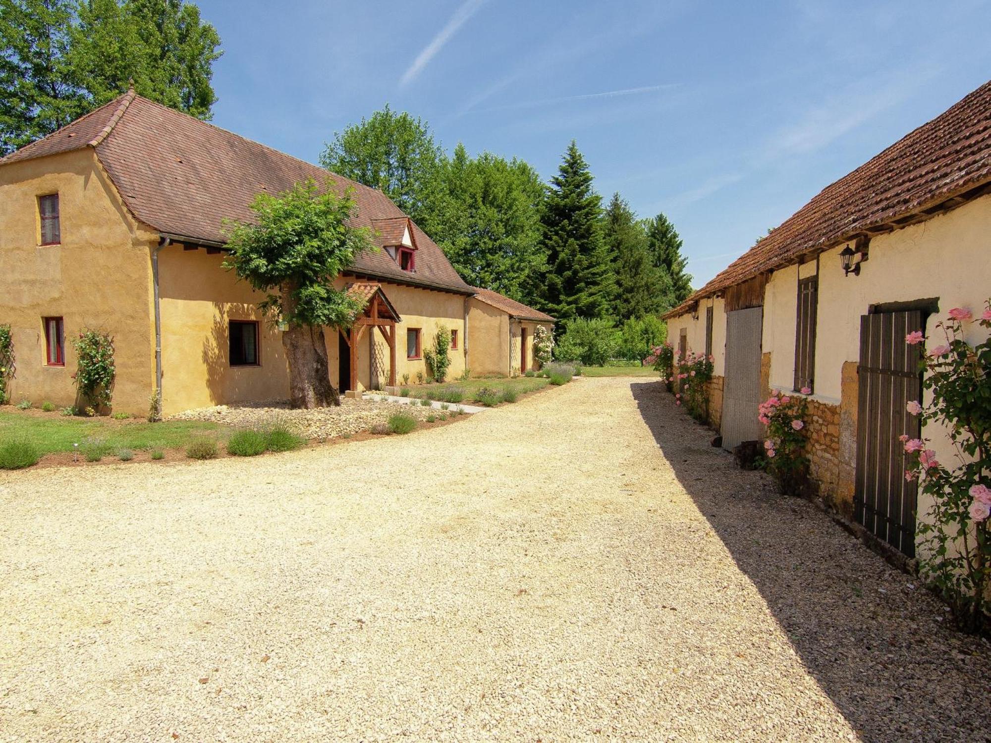 Appealing In Vezac With Swimming Pool Holiday home