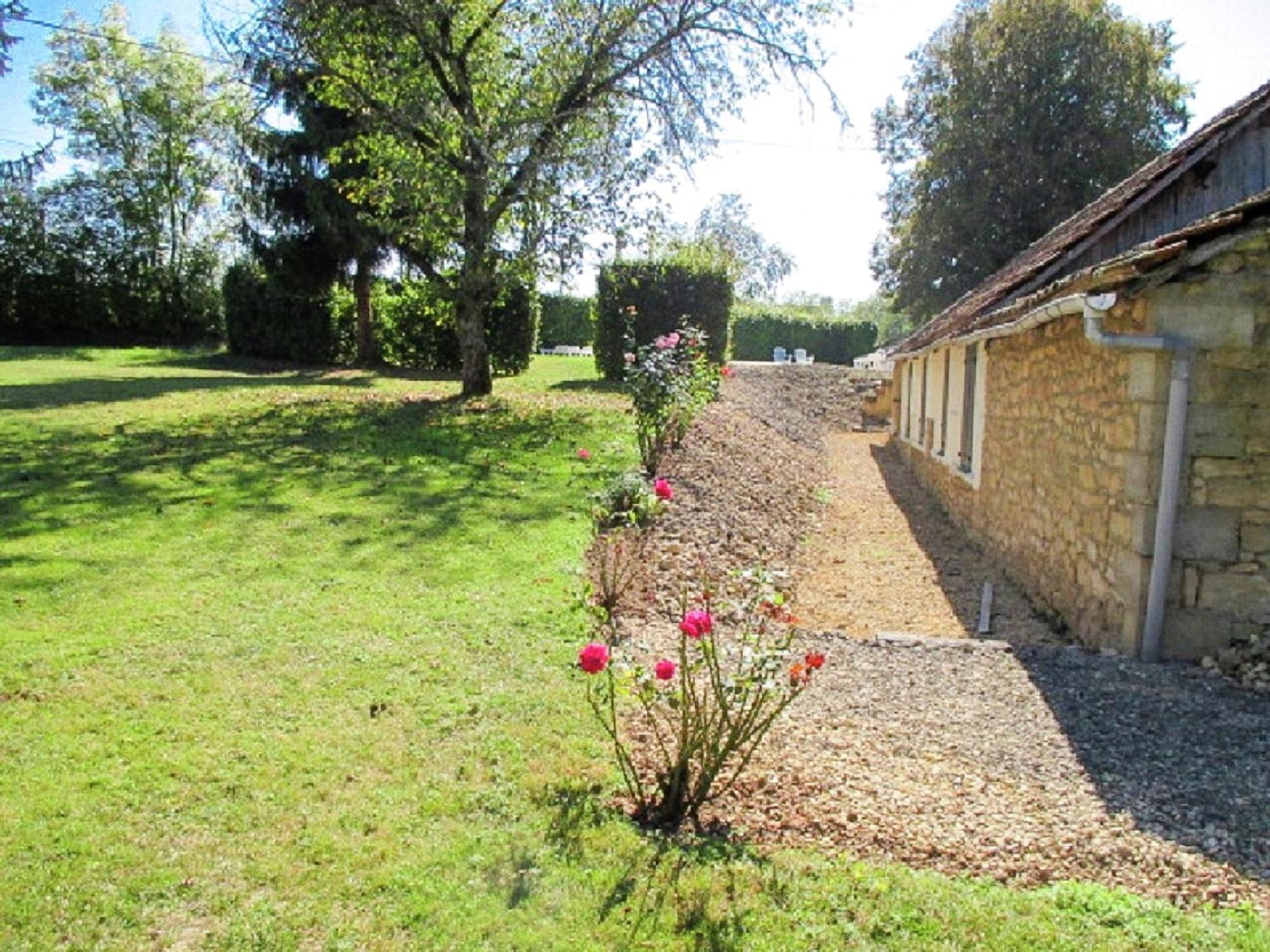 Appealing In Vezac With Swimming Pool * Beynac-et-Cazenac