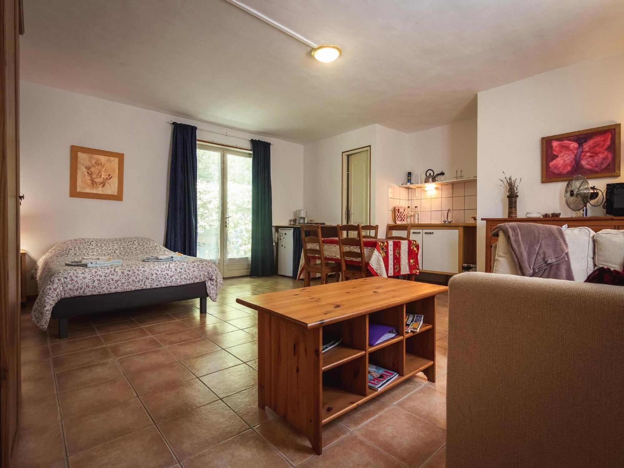 Appealing In Vezac With Swimming Pool Holiday home