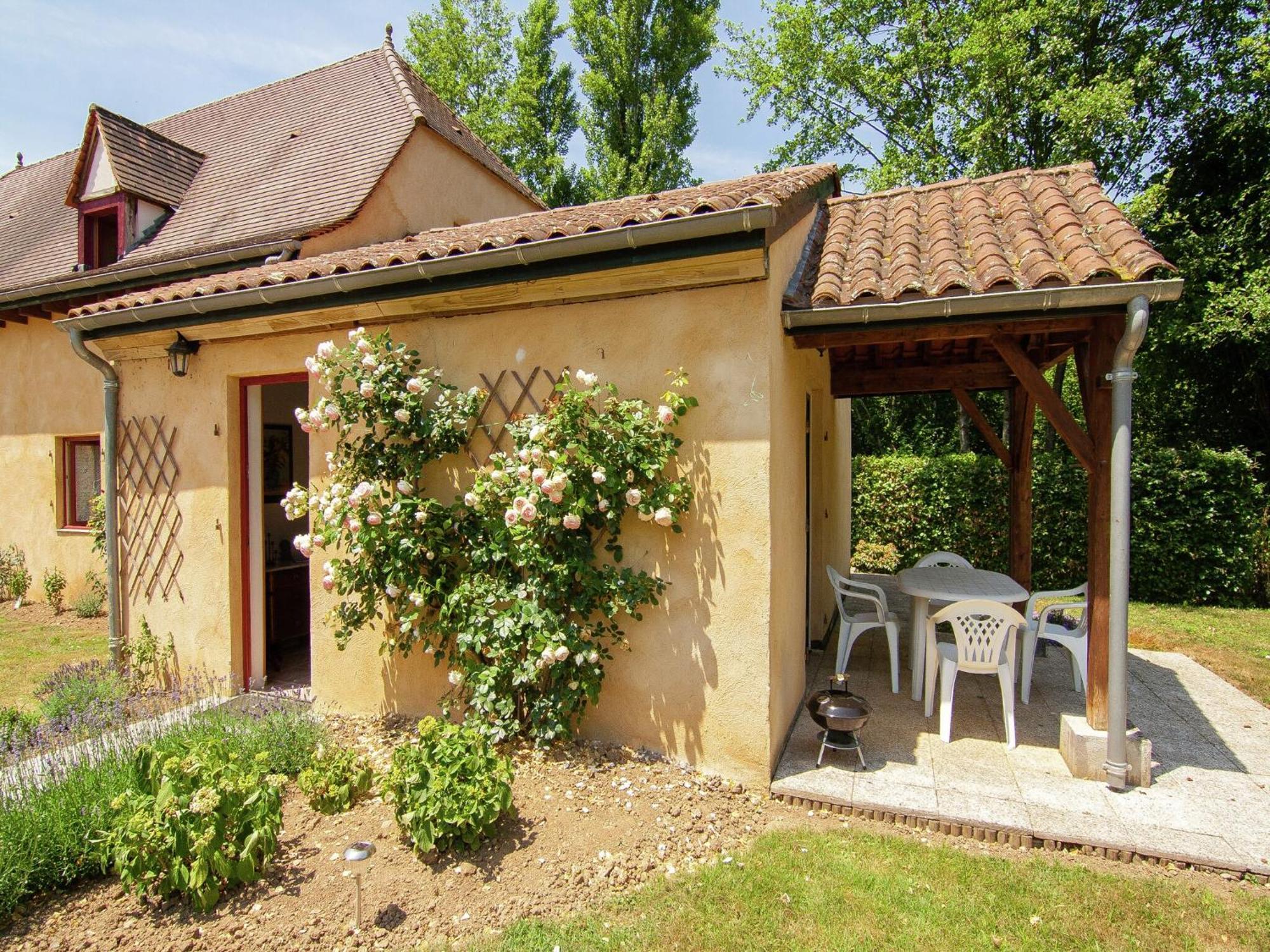 Appealing In Vezac With Swimming Pool
