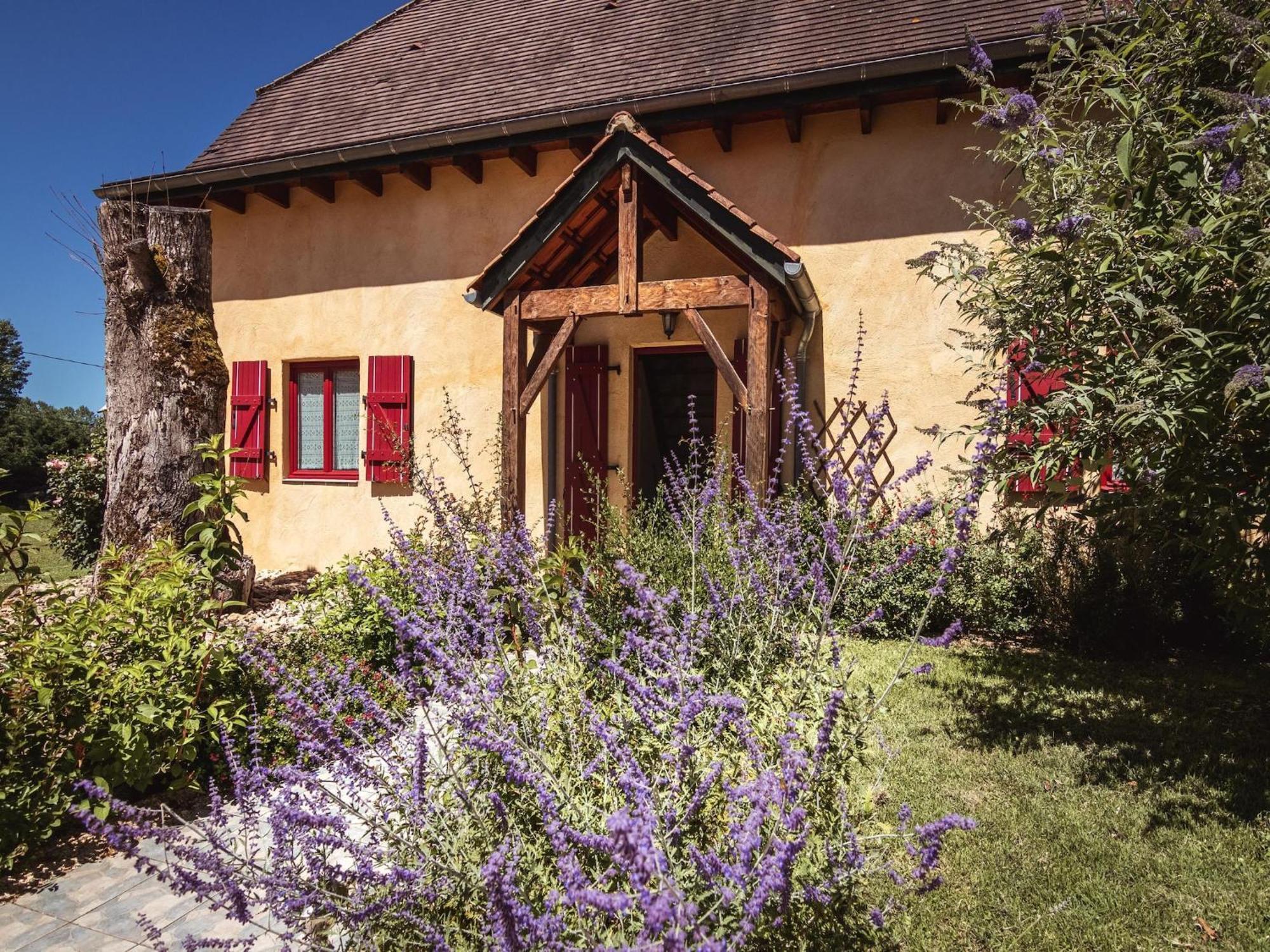 Vakantiehuis Appealing In Vezac With Swimming Pool Beynac-et-Cazenac